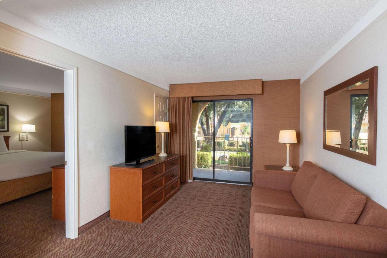 La Quinta By Wyndham Las Vegas Airport N Conv. Екстер'єр фото